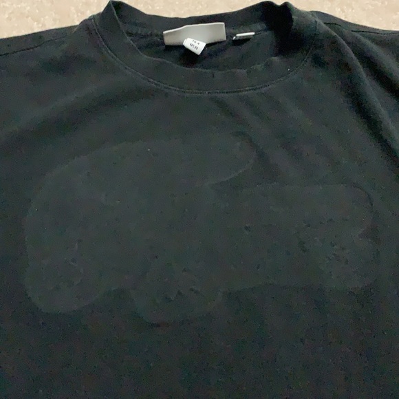 Lacoste Men’s black t-shirt.lShadow of alligator on front medium but fits small - Picture 3 of 10